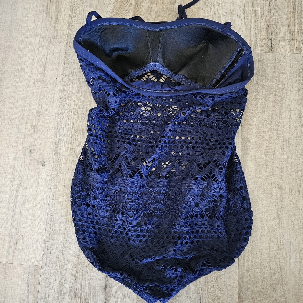 Robin Piccone One Piece Navy Blue Halter Crochet Bathing Swimsuit Size 10 - Picture 6 of 8